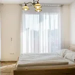 希欧福克豪华公寓式酒店 4*