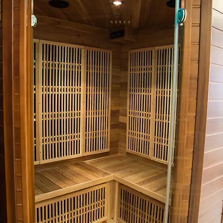 Hotel apartamentowy Luxury