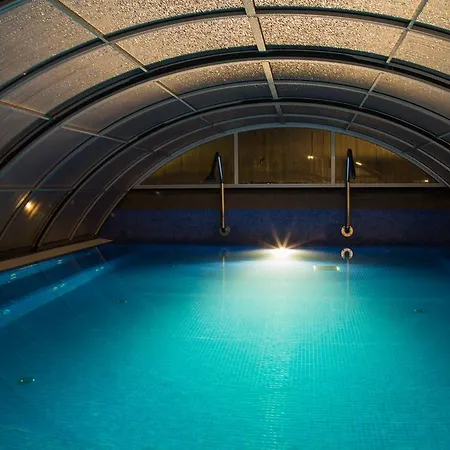 Ξενοδοχείο με διαμερίσματα Luxury 4*