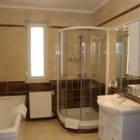 Lägenhetshotell Luxury 4*