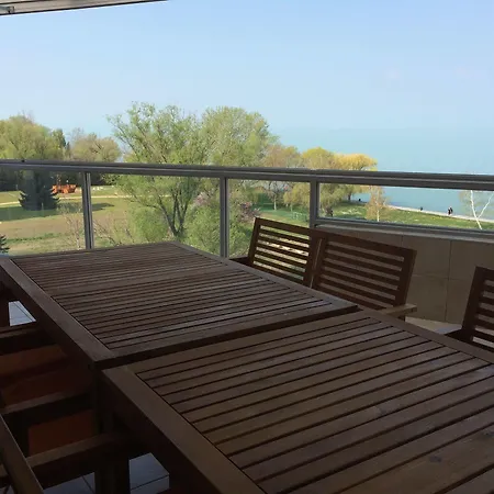 Ξενοδοχείο με διαμερίσματα Luxury 4*